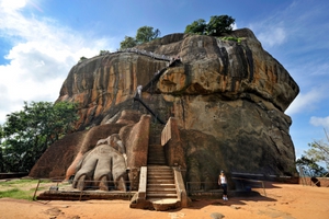 Day 3: Sigiriya Rock Palace/Hiriwadunna Trekking Village  